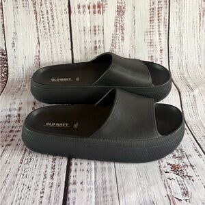 Old Navy women's Black Platform Slide Sandals